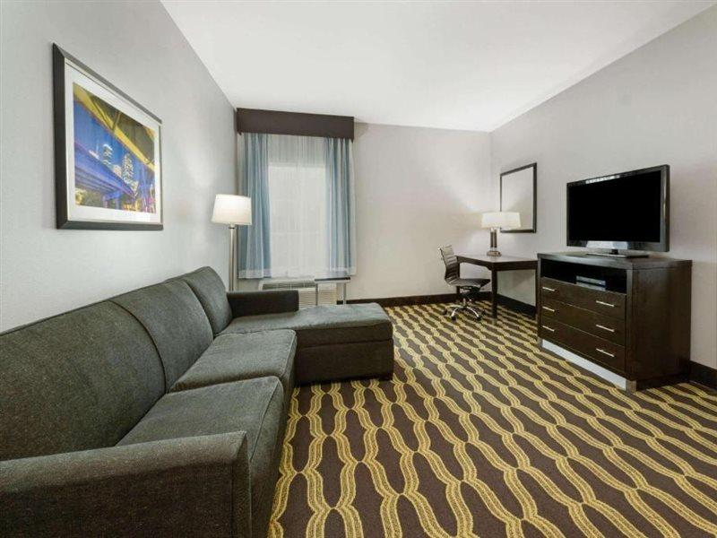 La Quinta By Wyndham Houston Humble Atascocita Ξενοδοχείο Εξωτερικό φωτογραφία